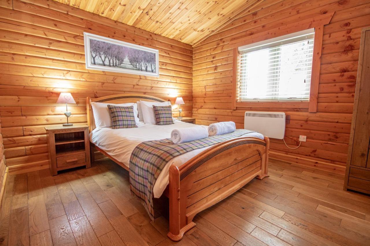 Aviemore Lodges Bagian luar foto