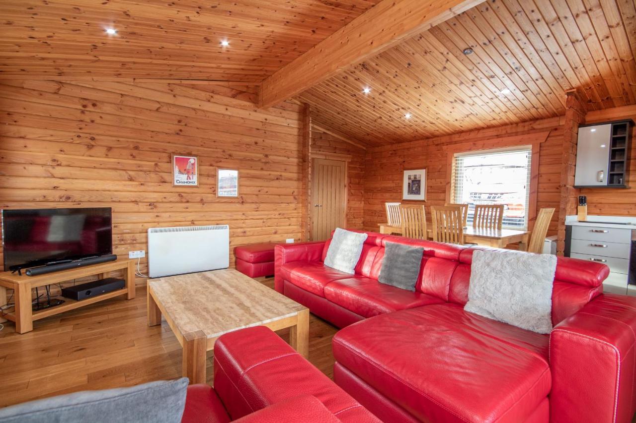 Aviemore Lodges Bagian luar foto